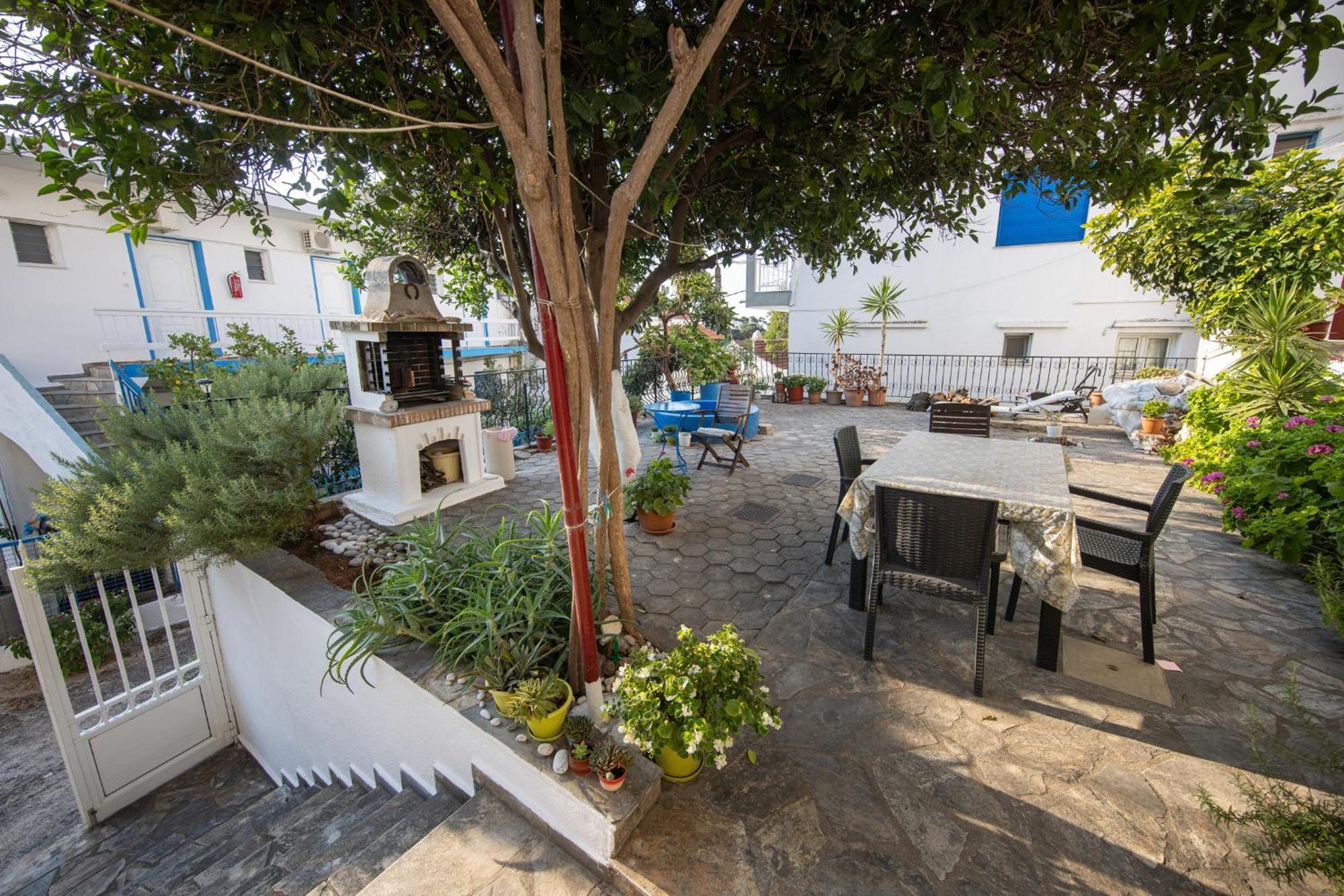 Nikos Rooms Votsi  Dış mekan fotoğraf